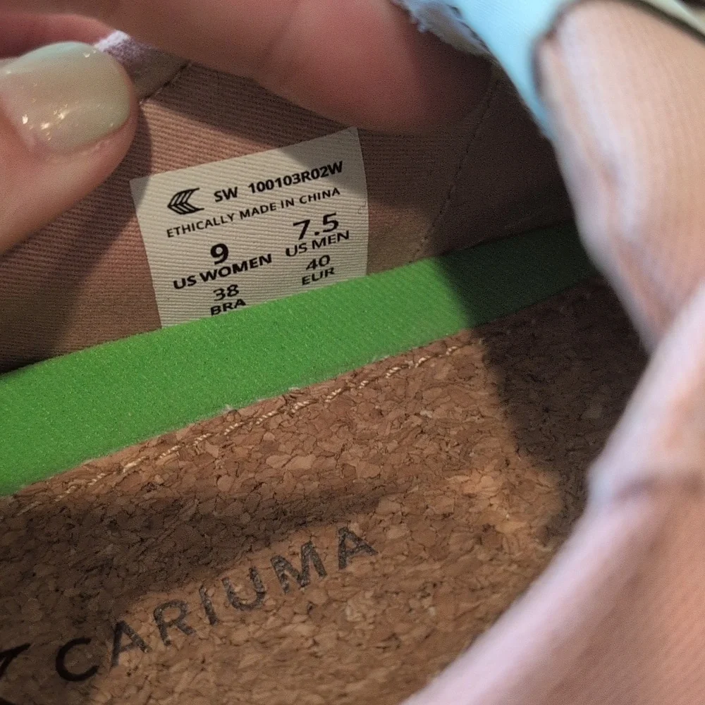 Cariuma OCA Low Sneaker